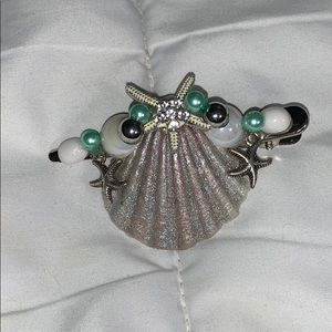 Mermaid style sea shell hair clips